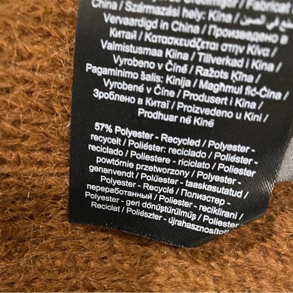 VERO MODA Loopi Brown Fuzzy Sweater Vest NWT - Picture 10 of 10